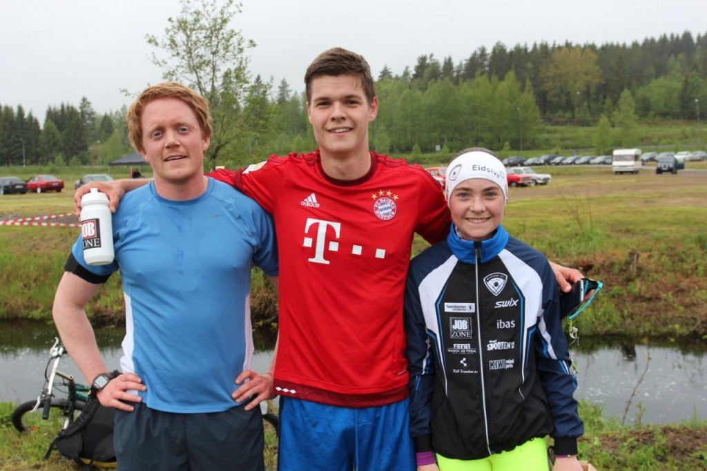 Vinnerne av ”Vestmarka rundt”. Fra venstre andre plass Lars Austad, første plass Johann Rambøl Ruud og tredje plass Sofie Mohn.