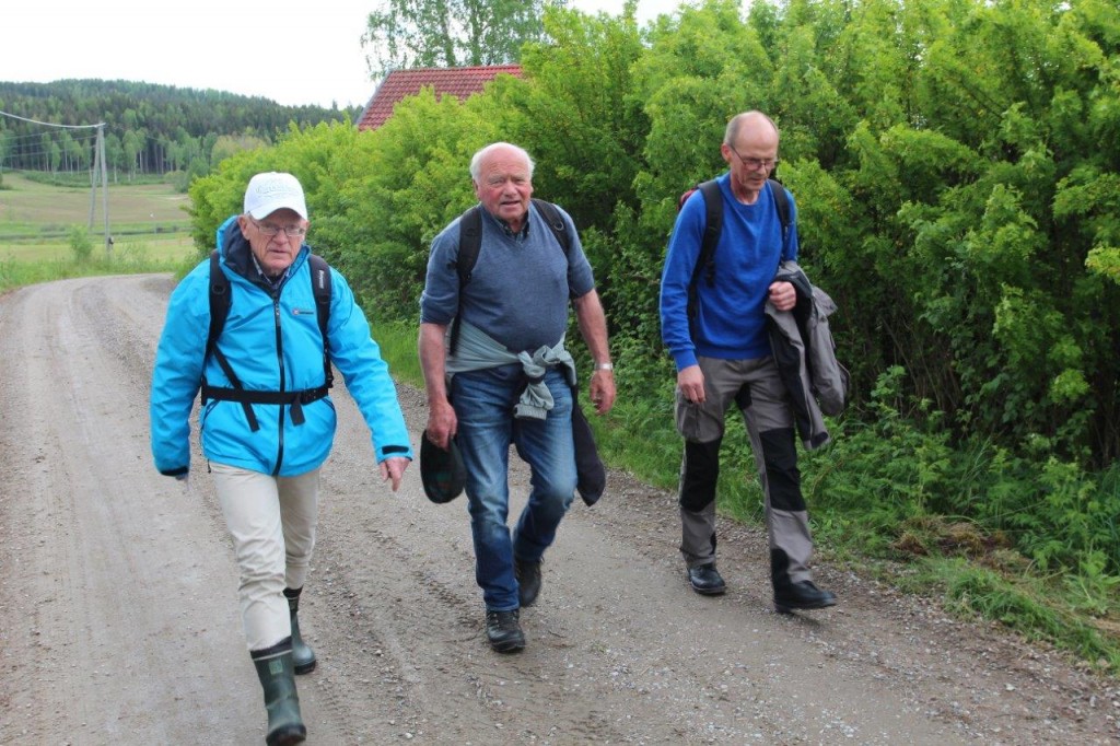 Trygve Taugbøl, Oddvar Fjeld og Trond Rapstad dannet baktroppen og sørget for at alle ”pilegrimer” fullførte vandringen.